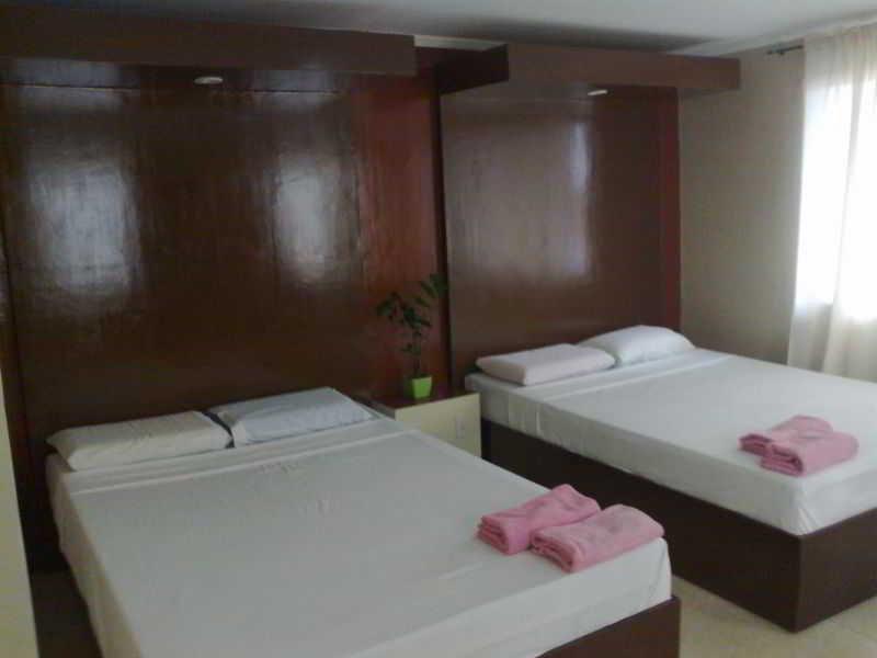 Queen\'S Beach Resort Manoc-Manoc Екстериор снимка